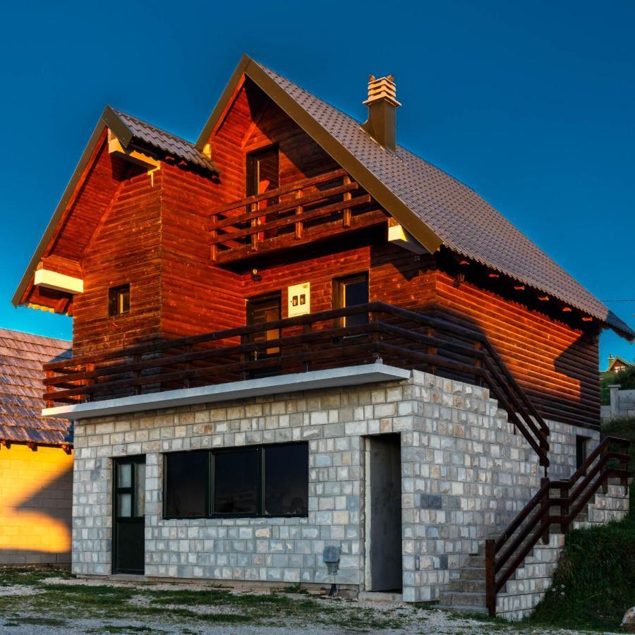 Guesthouse Wolf Žabljak エクステリア 写真